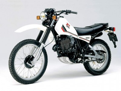 YamahaXT550.jpg