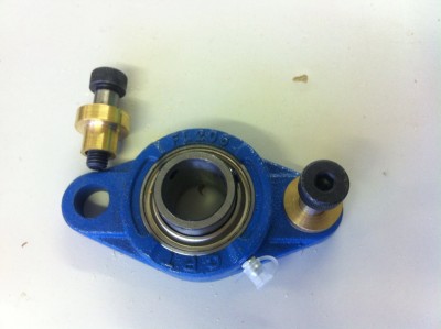 Flange jack shaft bearing with the bronze reducer