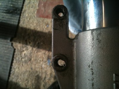 Mudguard screw threads been got at